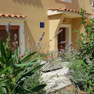 Apartment Lu, Nerezine
