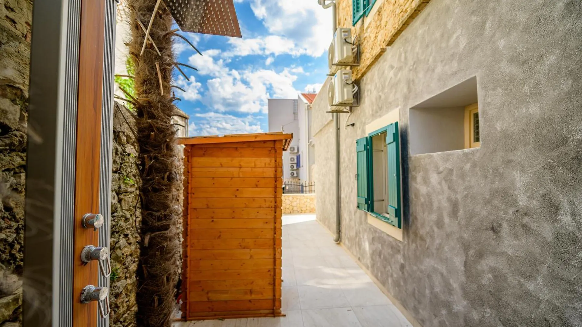 Holiday House Nerezine